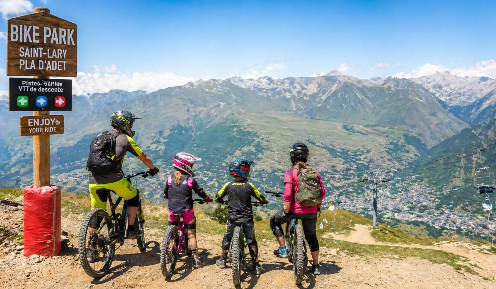 Descente VTT au bike park de Saint Lary Soulan au Pla d'Adet dans les Hautes-Pyrénées